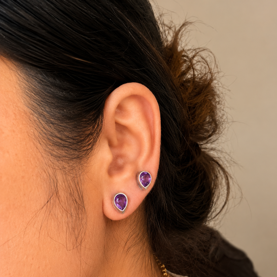 GILBI Amethyst Studs in Silver
