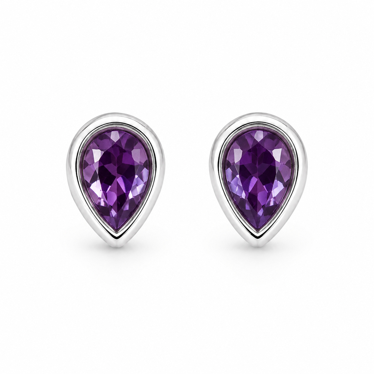 GILBI Amethyst Studs in Silver