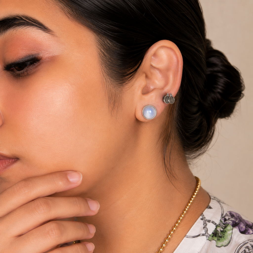 GILBI Moonstone Big Studs in Silver
